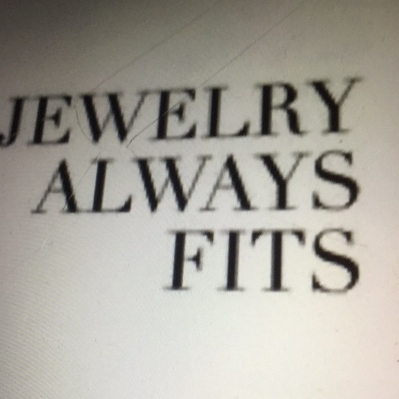 🌹NWOT Fabulous Costume Adjustable Ring Must Have - Picture 7 of 7